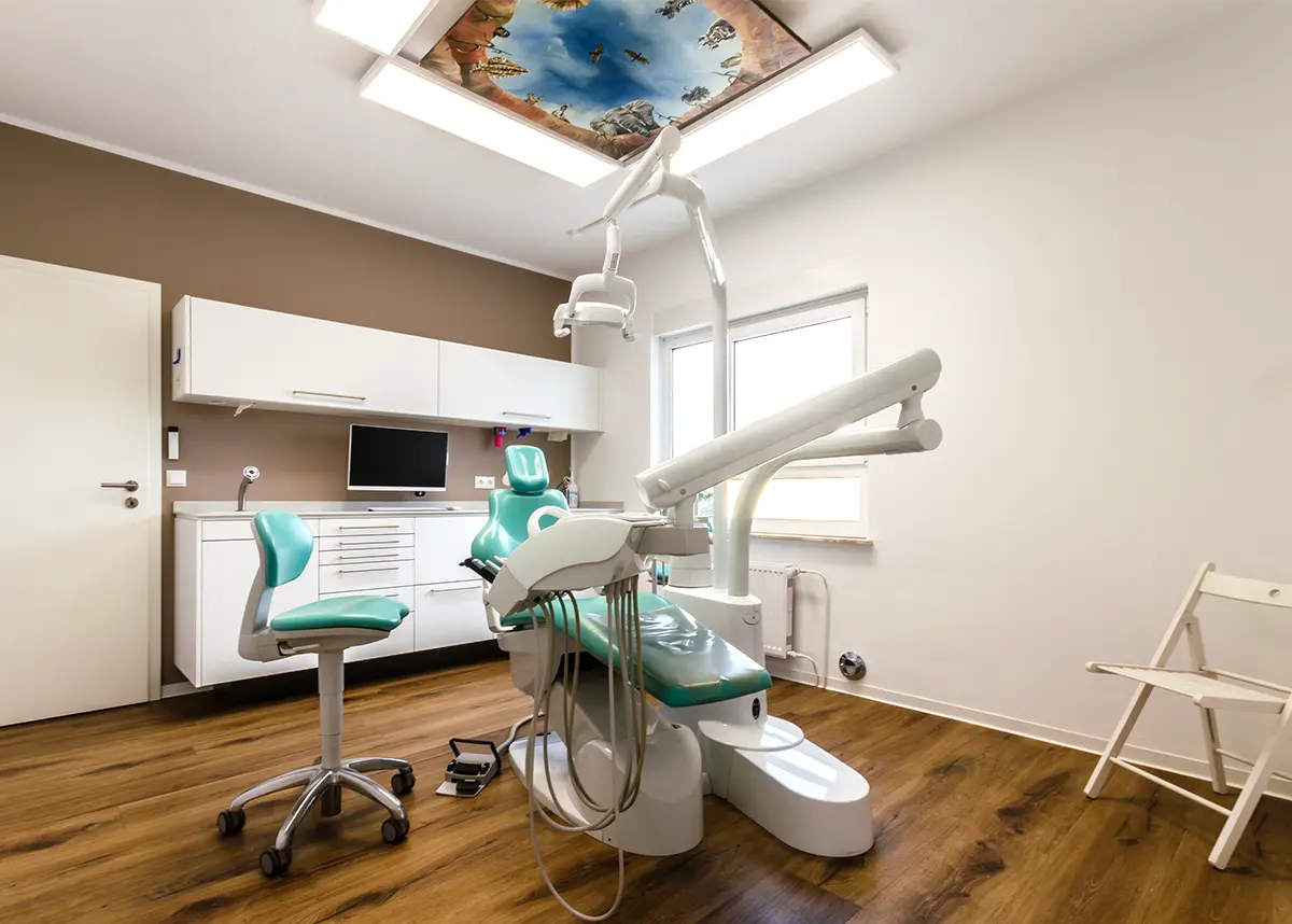 Behandlungszimmer Zahnarzt Eilenburg